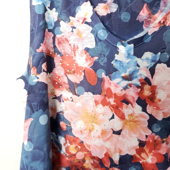 Time And Tru tank (M) 8-10 - Picture 6 of 6